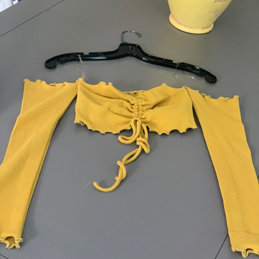 Super cropped top